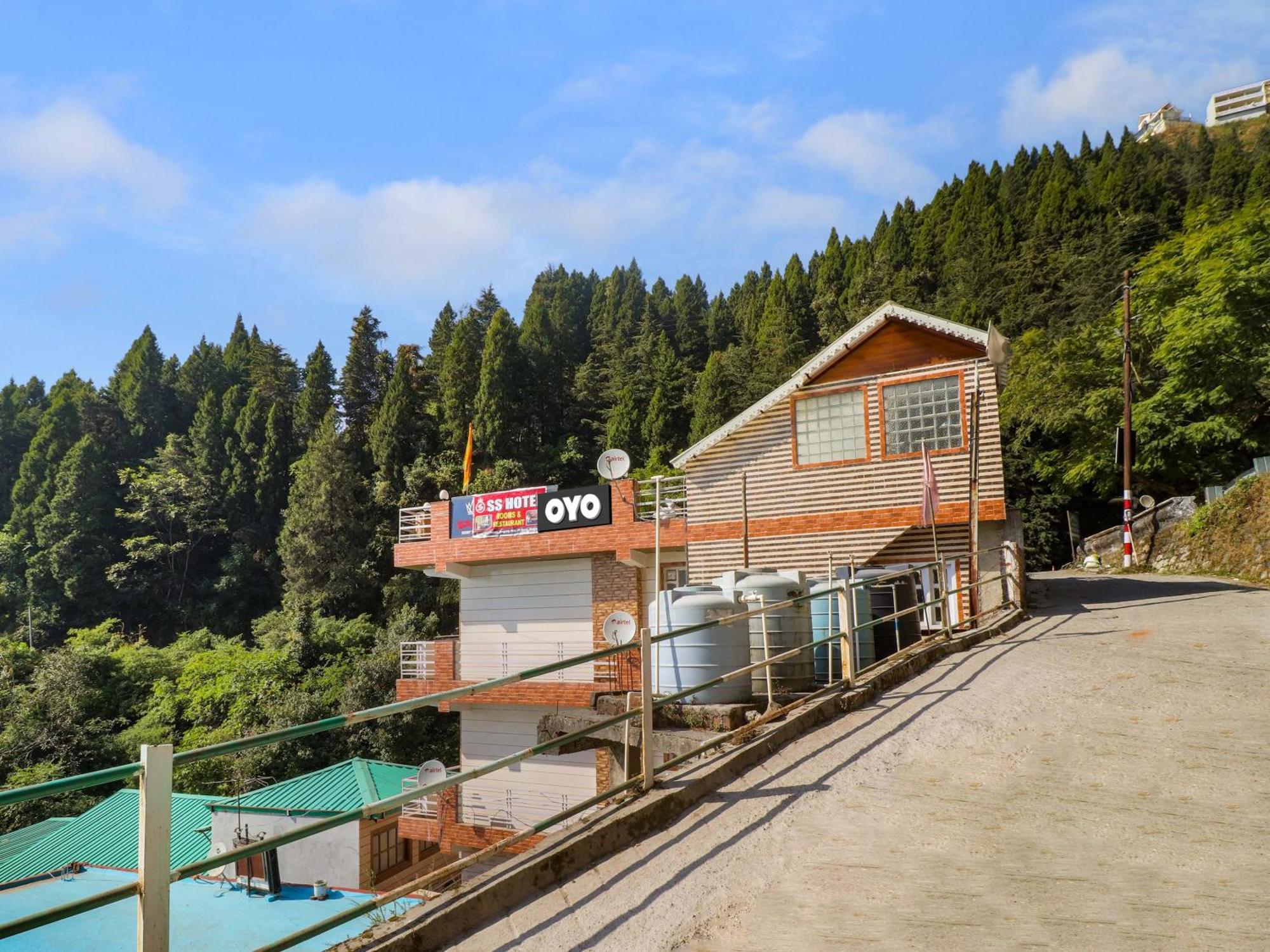 Collection O Ss Hotel ムスーリー エクステリア 写真